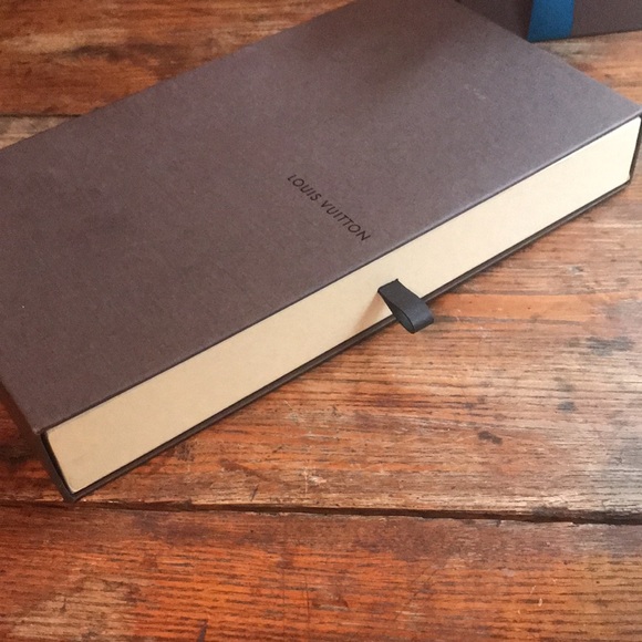 Louis Vuitton boxes and dust bags - Picture 7 of 10